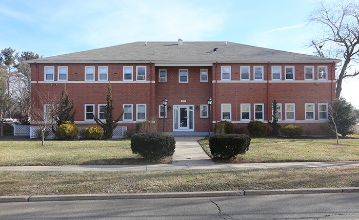 Outside view of Hamden dental office